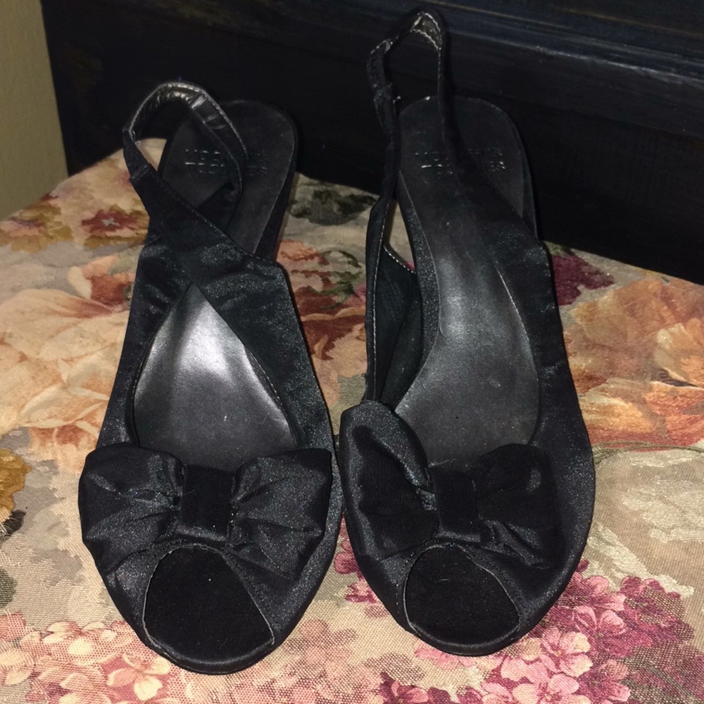 Slingback heels